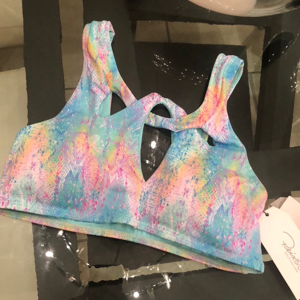 Super cute bikini top! Never worn